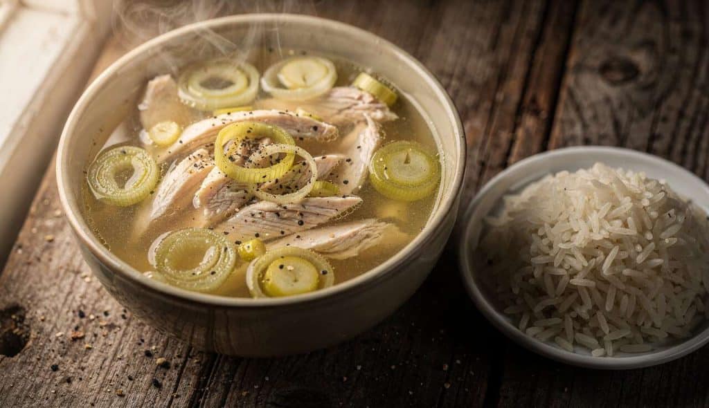 Soupe de poireaux et poulet à la mijoteuse : recette savoureuse