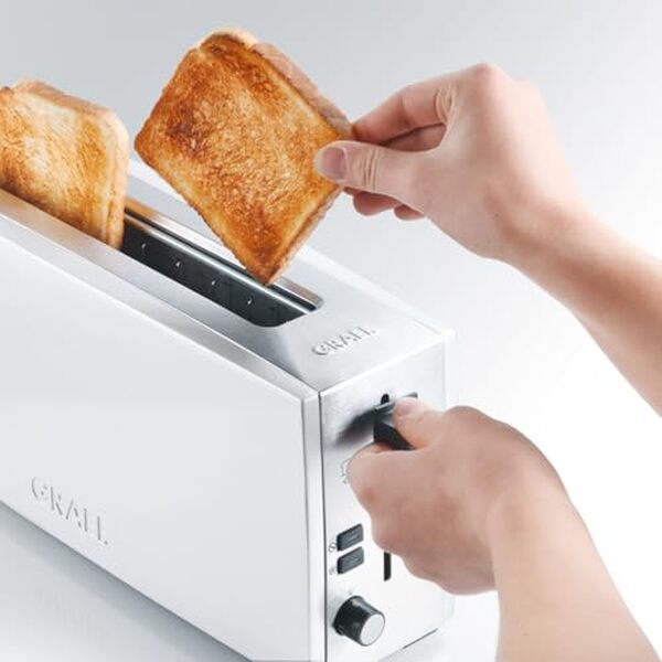 Découvrez le grille-pain Graef TO91 avec ses longues fentes et ses fonctionnalités astucieuses pour un petit déjeuner parfait.