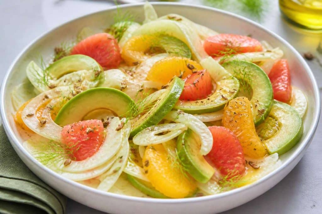 Salade fenouil, agrumes et avocat : recette fraîche et légère